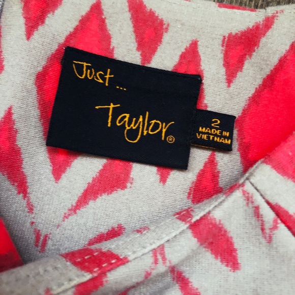 Just Taylor knit dress, Ikat Pattern, 2 - Picture 2 of 3